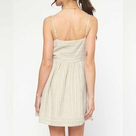 Francesca’s Elegant Cream Striped min Dress - Picture 4 of 10